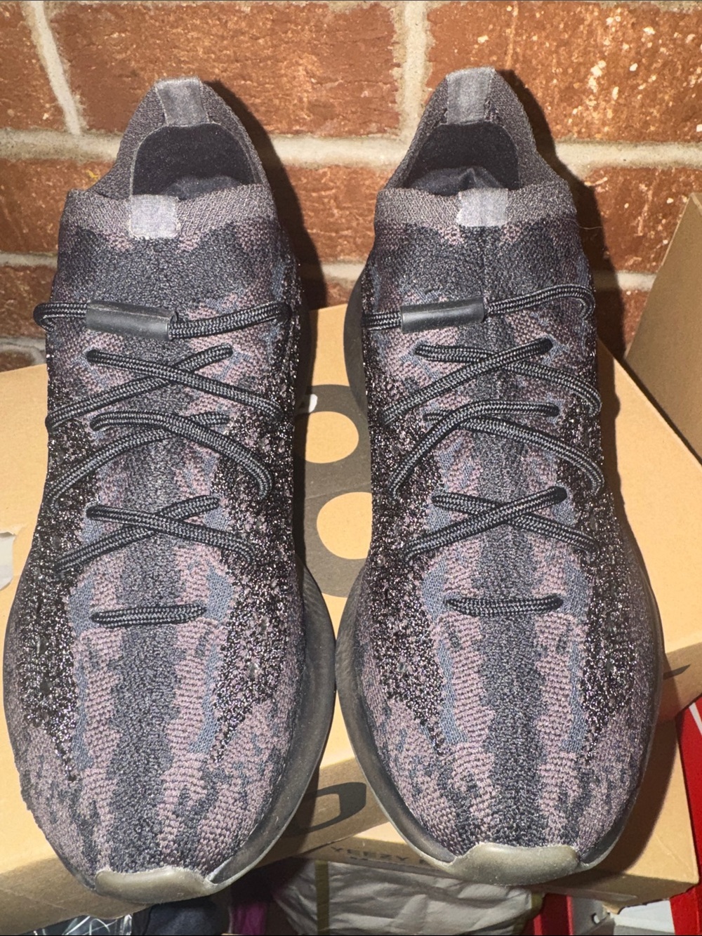 Yeezy boost 380 “onyx” size 7
